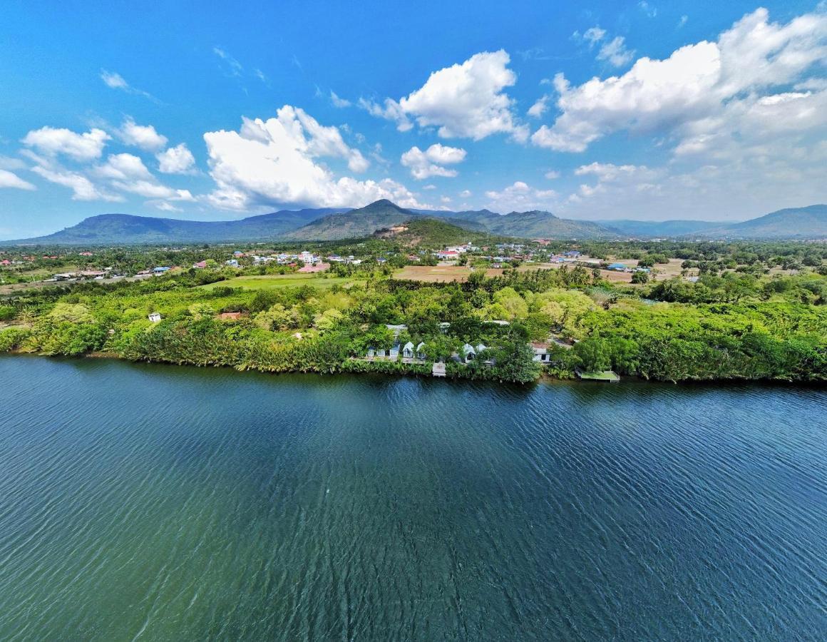 Kampot Riverfront Boutique Eksteriør billede