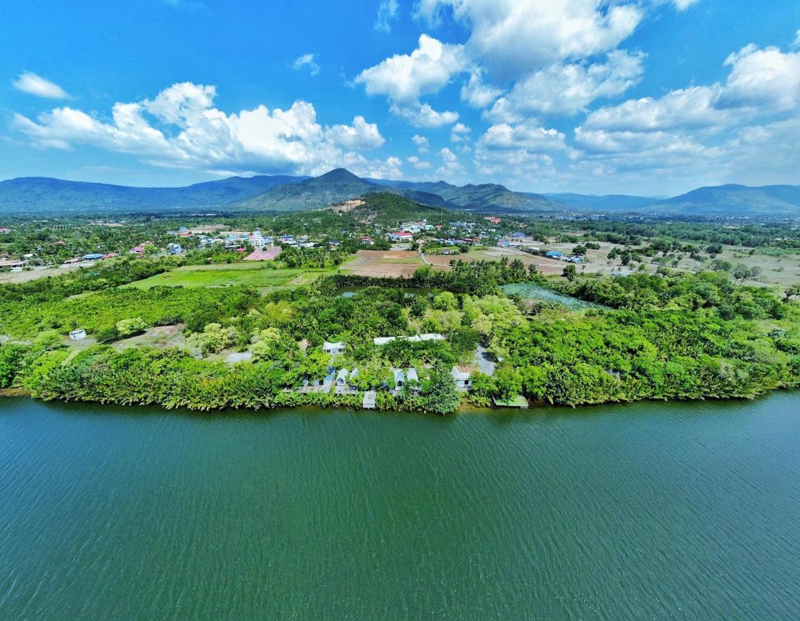 Kampot Riverfront Boutique Eksteriør billede